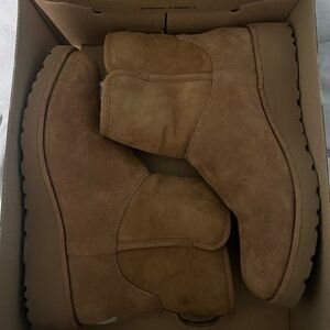 Women’s Cory Uggs